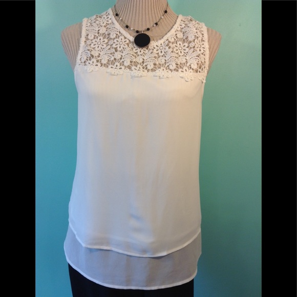 Three Pink Hearts Top. Size M - Picture 2 of 5